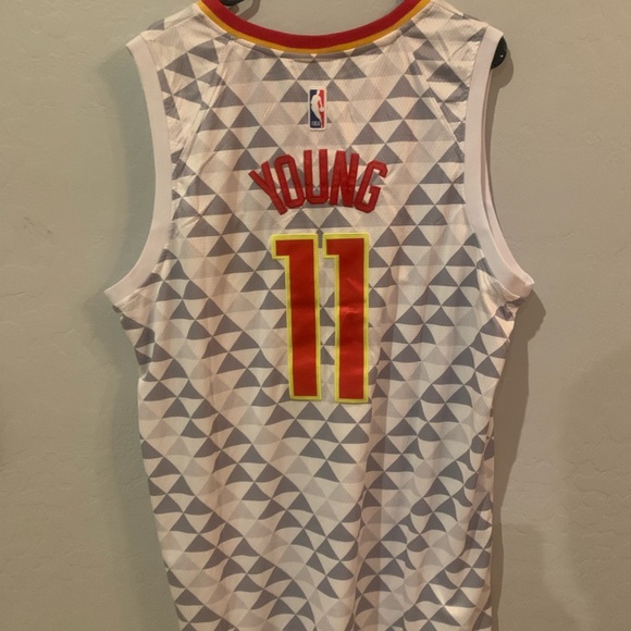 Nike Trae Young Atlanta Basketball Jersey - Picture 2 of 3